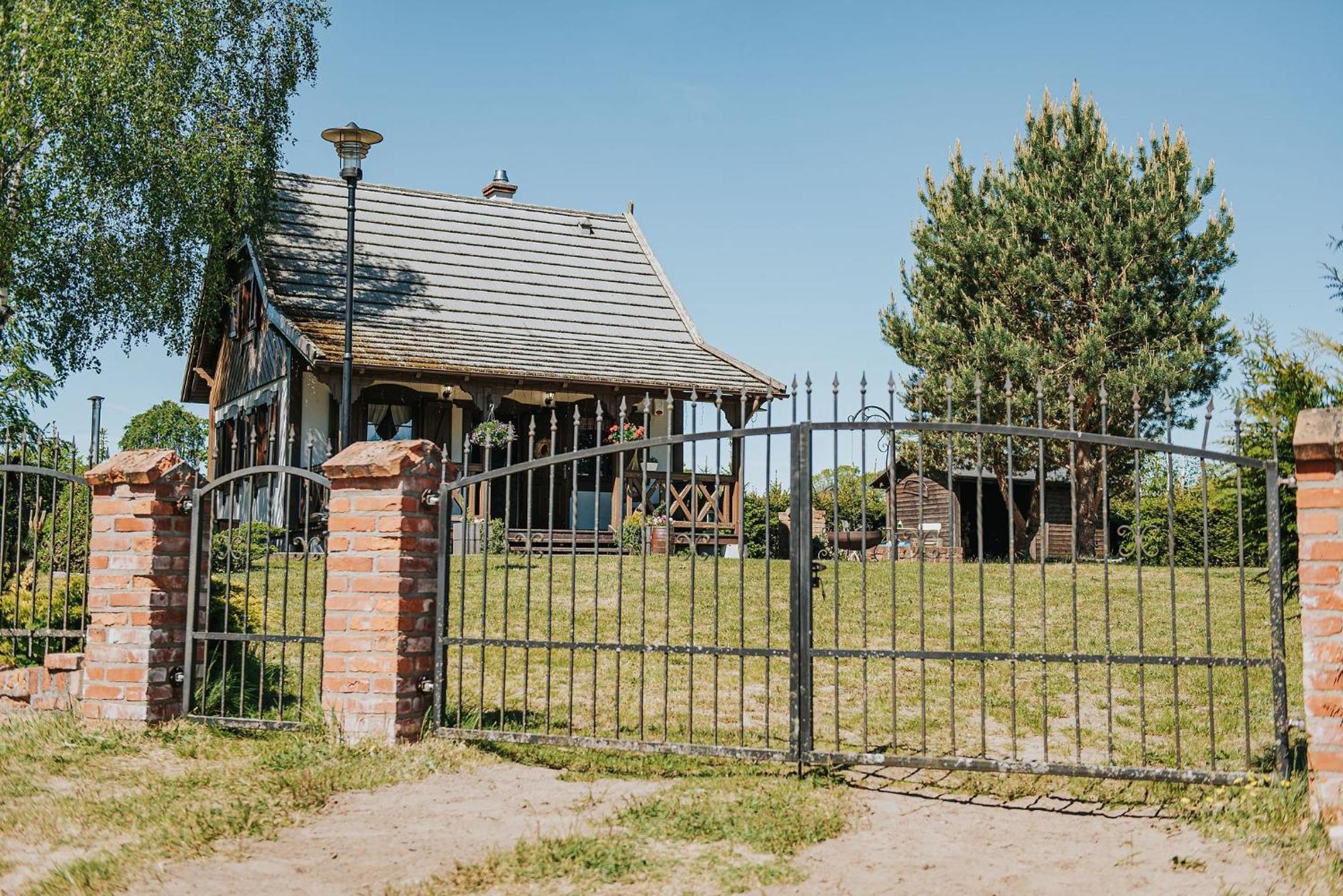 Vila Rajski Domek Nad Jeziorem Radacz Borne Sulinowo Exteriér fotografie